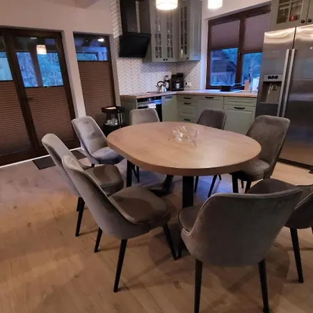 Przy Polnej Drodze *